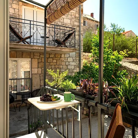 Main Square Jugo Appartement Hvar Town