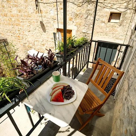 Main Square Jugo Appartement *