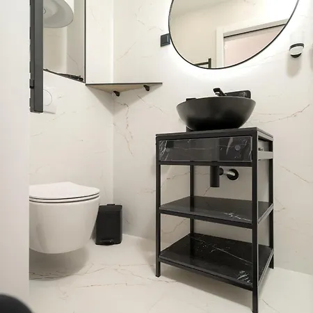 Main Square Jugo Appartement *